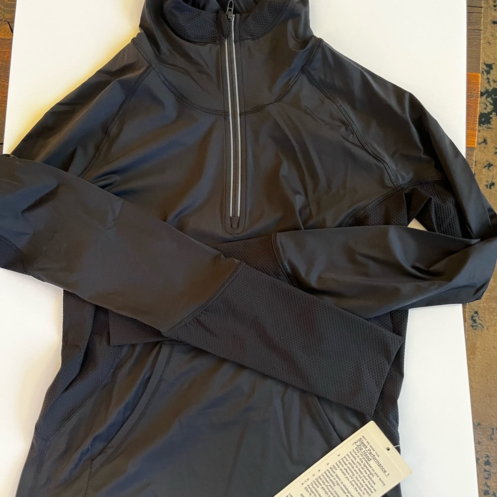 Lululemon Athletica Performance 1/2 Zip, Black, Size 6, never worn with tags